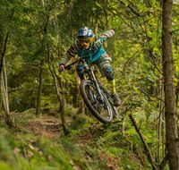 Maydena Chillhouse - Kingaroy Accommodation