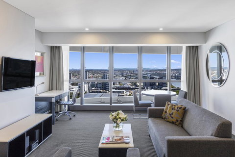 Meriton Suites Herschel Street - Kingaroy Accommodation 0