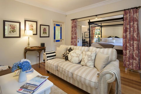 Merrow Cottages - Gatehouse - Kingaroy Accommodation 2