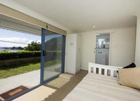 Mick's Apartment - Seal Rocks Beachfront - Kingaroy Accommodation 2