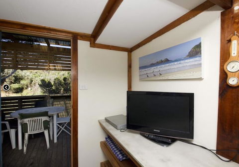 Mick's Beach Cottage - Seal Rocks Beachfront - Kingaroy Accommodation 3