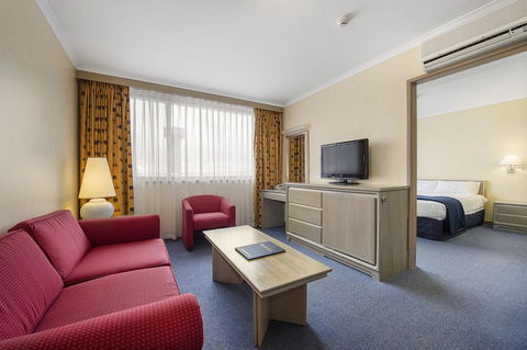 Mid City Motel Warrnambool - Kingaroy Accommodation 1