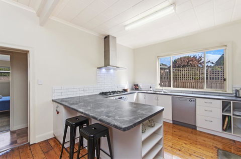 Miller's Cottage - Kingaroy Accommodation 1