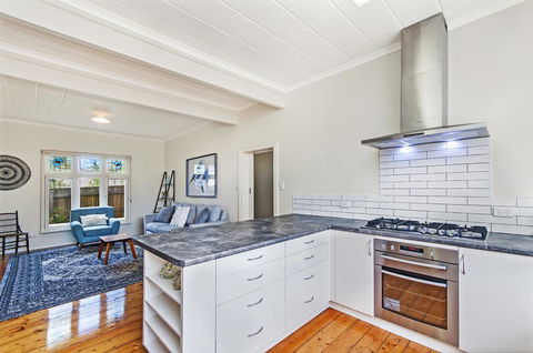 Miller's Cottage - Kingaroy Accommodation 0