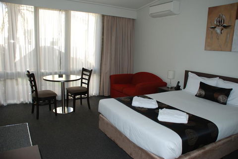 Mitchell On Main - Kingaroy Accommodation 1