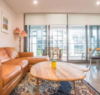 Modern 1bed1study Apt near Station  MQ Centre - Kingaroy Accommodation