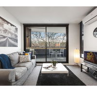 Modern 2 bed apartment in trendy Collingwood - Kingaroy Accommodation