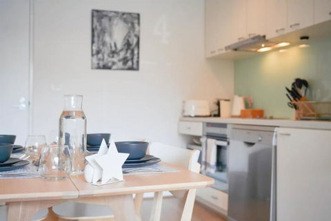 Modern 2 Bedroom Apartment Close To Beach And City - Kingaroy Accommodation 1