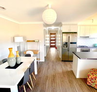 Modern Majestic - everything you need - private location - Kingaroy Accommodation