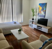 Modern Unit Near To Surfers Paradise - Kingaroy Accommodation