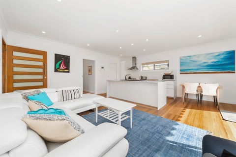 Modern, Charming And Characterful. Fully Renovated - Kingaroy Accommodation 1