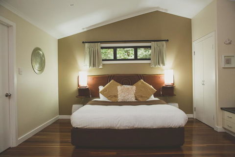 Montague's Of Montville - Kingaroy Accommodation 3
