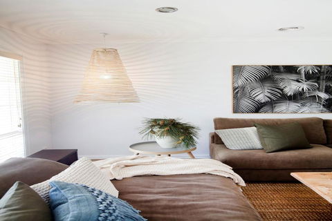 MOOMBA RETREAT - MORNINGTON - Kingaroy Accommodation 1
