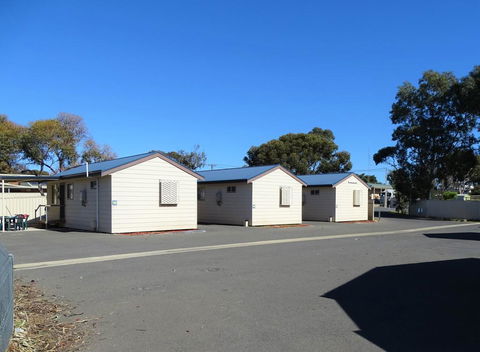 Moonta Bay Cabins - Kingaroy Accommodation 0