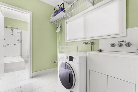 Morna Point Road 86A, Nell's Cottage - Kingaroy Accommodation 2