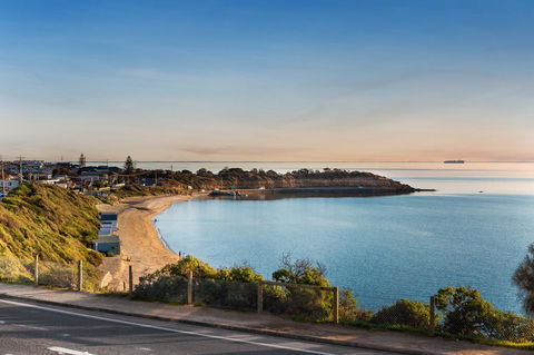 Mornington - Esplanade Escape - Kingaroy Accommodation 3