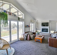 Mortimers Wines - The Canopy Loft - Kingaroy Accommodation