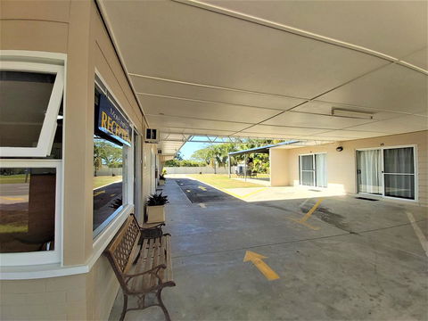 Motel Ingham - Kingaroy Accommodation 1