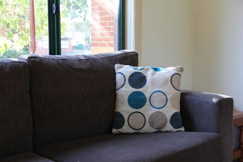 Mount Waverley Townhouses - Kingaroy Accommodation 1