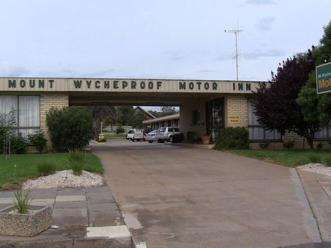 Mount Wycheproof Motor Inn - Kingaroy Accommodation 3