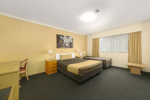Mt Ommaney Hotel Apartments - Kingaroy Accommodation 3