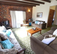 Muller's Cottage at Hat Head Pet Friendly - Kingaroy Accommodation