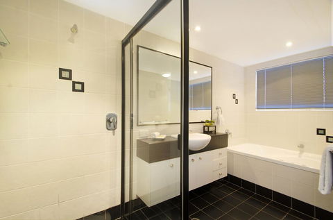 Myconos Resort - Kingaroy Accommodation 2
