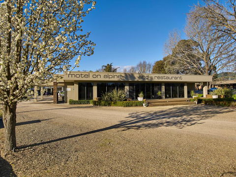 Myrtleford Motel On Alpine - Kingaroy Accommodation 0