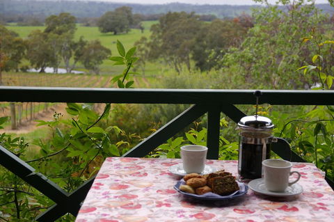 Naimanya Cottage - Kingaroy Accommodation 1