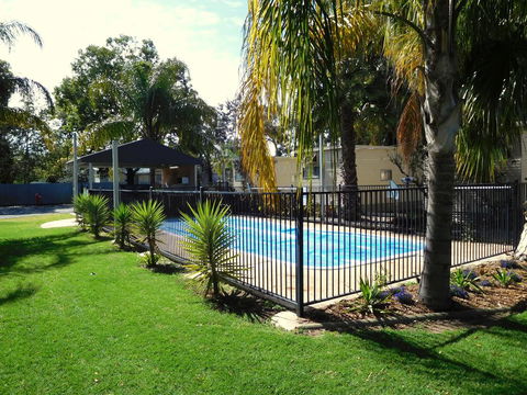 Narrabri Motel And Caravan Park - Kingaroy Accommodation 0