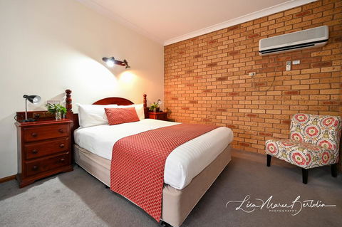 Narrandera Club Motor Inn - Kingaroy Accommodation 0