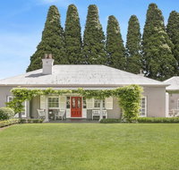 Nattai Lodge - house  cottage in beautiful garden - Kingaroy Accommodation