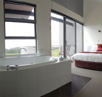 Cosy Corner Sea View Apartments - Kingaroy Accommodation