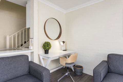 Subiaco Village 30 - Kingaroy Accommodation 3