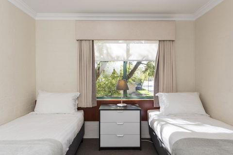 Subiaco Village 30 - Kingaroy Accommodation 18