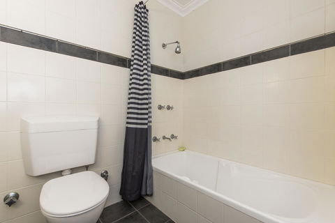 Subiaco Village 30 - Kingaroy Accommodation 16