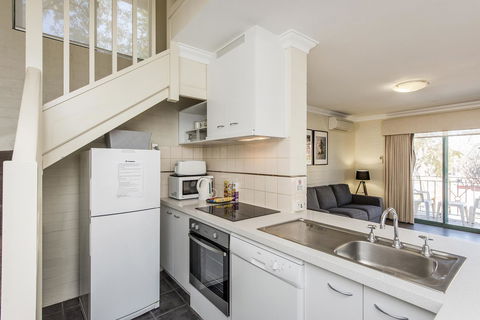 Subiaco Village 30 - Kingaroy Accommodation 11