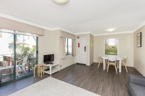 Subiaco Village 30 - Kingaroy Accommodation 8