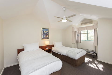 Subiaco Village 30 - Kingaroy Accommodation 24