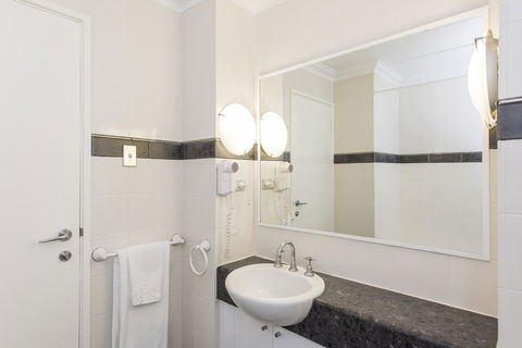 Subiaco Village 30 - Kingaroy Accommodation 15