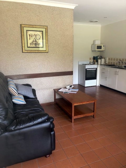 Augusta Escape Holiday Units - Kingaroy Accommodation 4