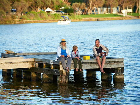 Augusta Escape Holiday Units - Kingaroy Accommodation 42