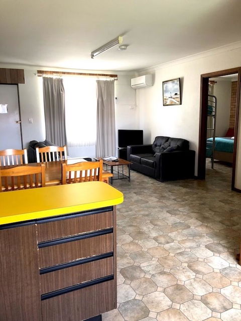 Augusta Escape Holiday Units - Kingaroy Accommodation 21