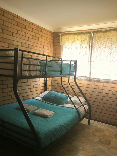 Augusta Escape Holiday Units - Kingaroy Accommodation 25