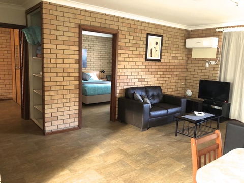 Augusta Escape Holiday Units - Kingaroy Accommodation 1