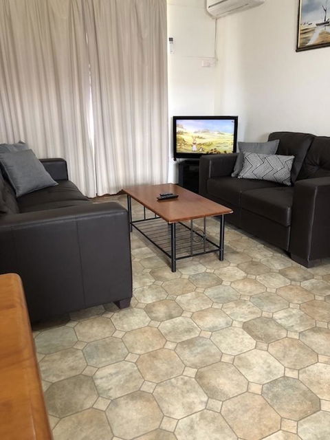 Augusta Escape Holiday Units - Kingaroy Accommodation 20