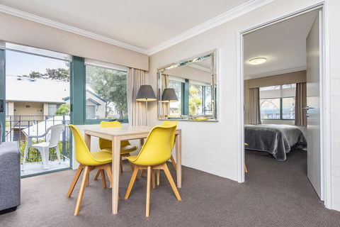 Subiaco Village 20 - Kingaroy Accommodation 3