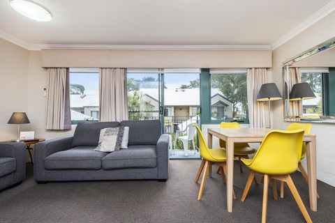 Subiaco Village 20 - Kingaroy Accommodation 1