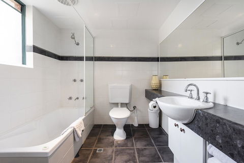Subiaco Village 20 - Kingaroy Accommodation 15