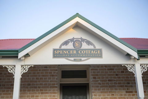 Spencer Cottage - Kingaroy Accommodation 0